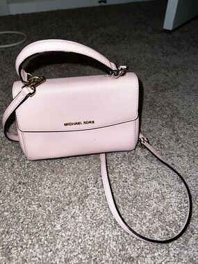 MICHAEL KORS Ava Blush Santiago
